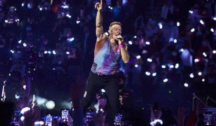 Coldplay en Argentina: pidió por la libertad en Irán y cantó una canción de protesta que fue prohibida