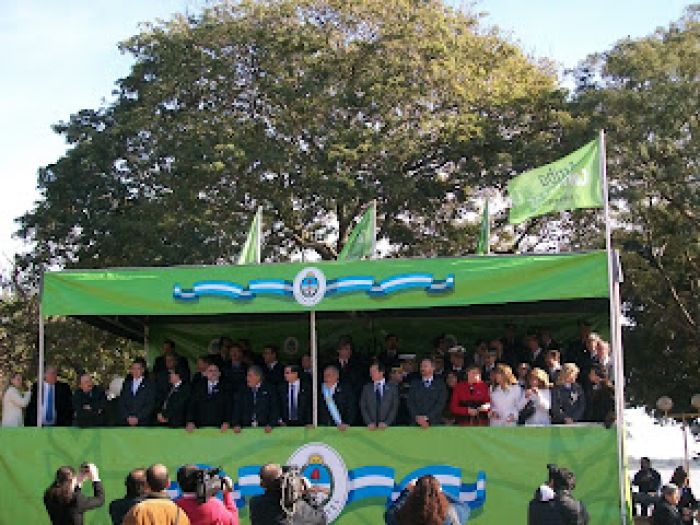 Gobernador Valdés: "El 9 de Julio es un día de unidad para todos los argentinos"