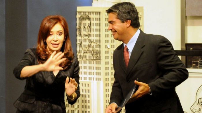 Después de los saqueos, la imagen de CFK se desploma