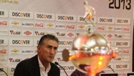 Bauza es el nuevo DT de San Lorenzo, con el desafío de la Copa Libertadores