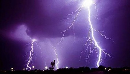 Medidas de prevención para no ser alcanzado por una tormenta eléctrica