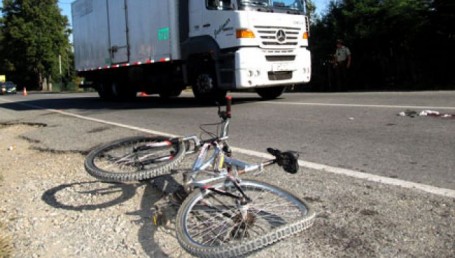 Víctima del tránsito, muere joven ciclista en Ruta 118