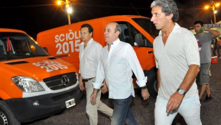 El sciolismo desembarcó en Corrientes con la "ola naranja" y apoyado en el vicegobernador