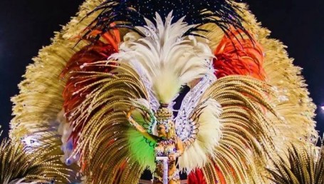 Polémica en el carnaval: para muchos no ganó el mejor traje y hubo "manos negras"