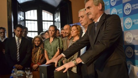 Ríos y Rossi inauguraron el Archivo de la Memoria 