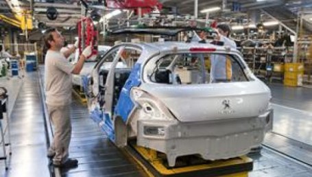 Peugeot suspendió a mil empleados por la caída en las ventas 