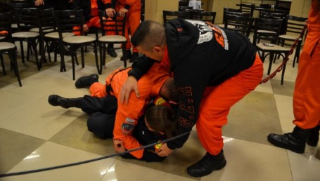 Rescatistas expertos capacitaron a bomberos voluntarios locales: el oficio de salvar vidas
