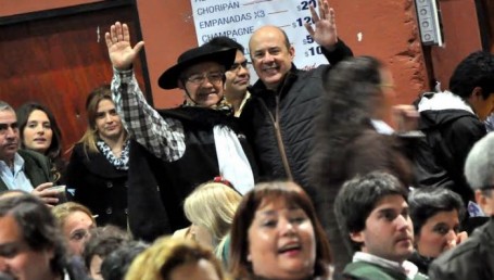 Exitosa peña solidaria de Proyecto Corrientes: el vicegobernador destacó la vocación de ayudar