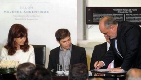 Colombi firmó la reestructuración de la deuda
