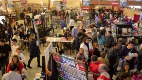 La Feria Popular del Libro cerró con un récord de 110.000 visitantes