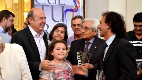 Homenaje a los chamameceros: el vicegobernador premió a los defensores de la identidad correntina
