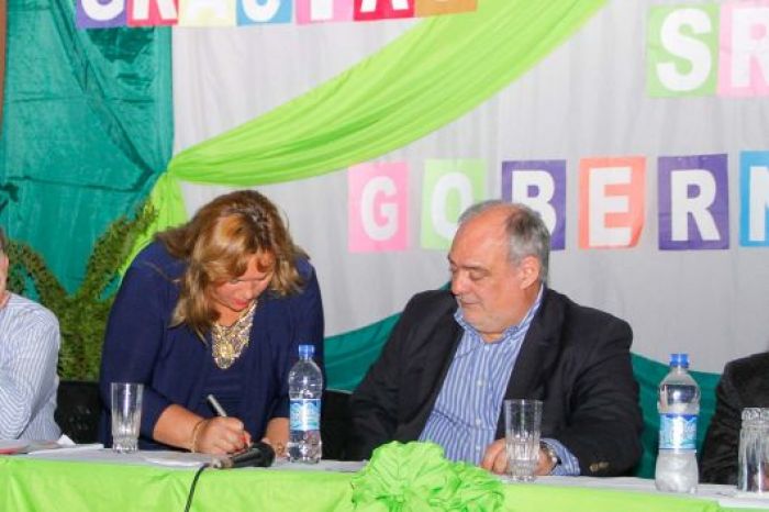 San Carlos: Colombi inauguró obras y firmó convenio por enripiado