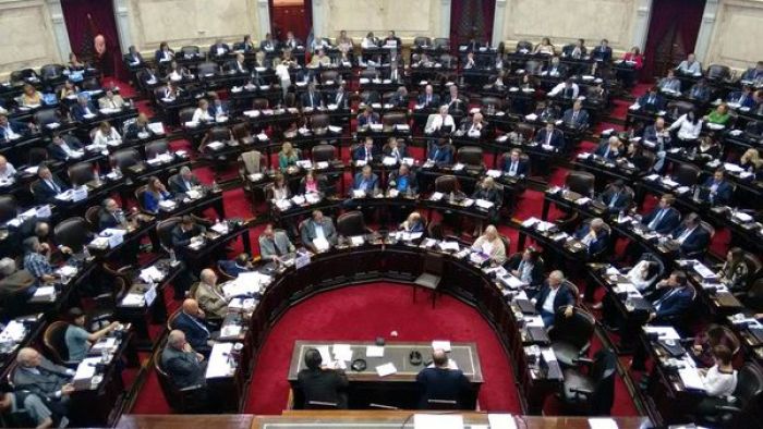 Diputados: Oficialismo y oposición consensúan para frenar el "2x1"