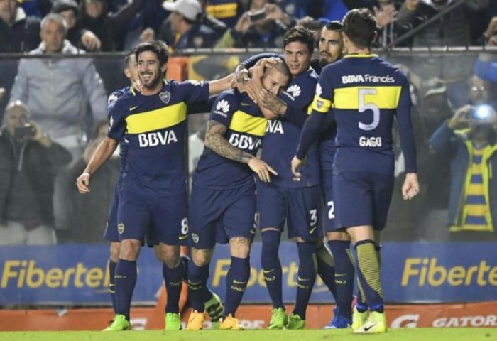 Boca goleó a Independiente y se afirmó en la punta