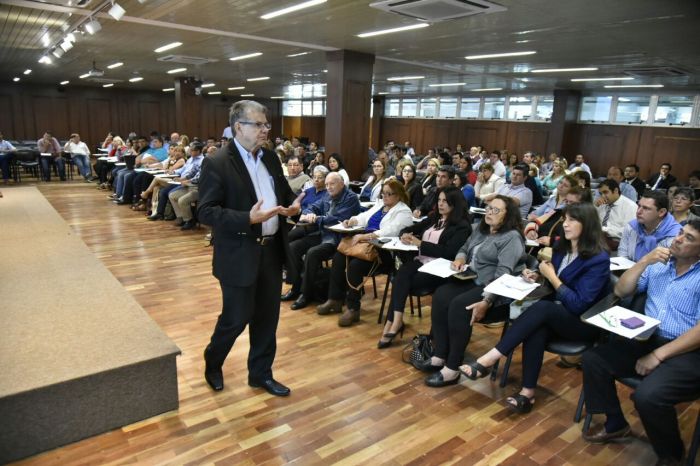 Más de 250 concejales se capacitan en Corrientes