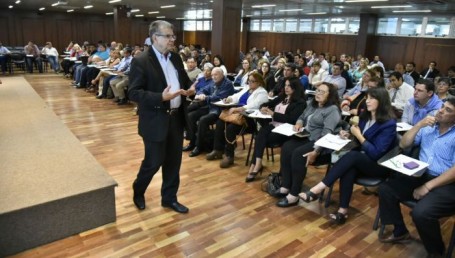 Más de 250 concejales se capacitan en Corrientes