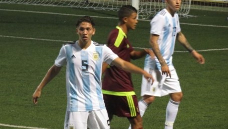 El Sub 20 argentino venció a la Selección de Murcia y lidera su grupo por el torneo de L'Alcúdia