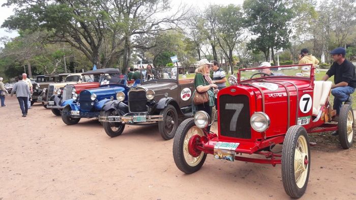 Este viernes 29 se presenta la exposición de autos históricos “Mes de Corrientes”
