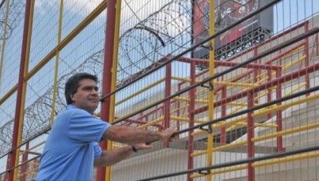 Capitanich denunció a los "mafiosos del fútbol" por boicot a Sarmiento