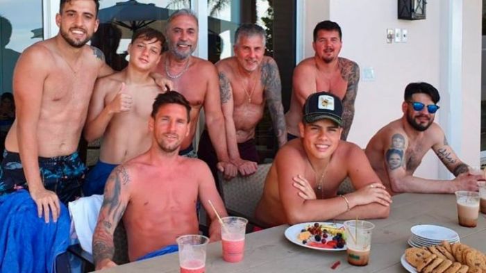 Messi en el Caribe, relax junto a su familia y rojo rabioso