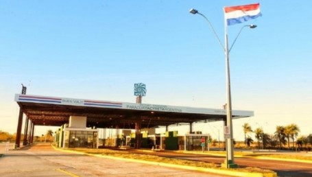 Histórico: Macri y Abdo Benítez habilitaron el paso fronterizo Corrientes-Ayolas