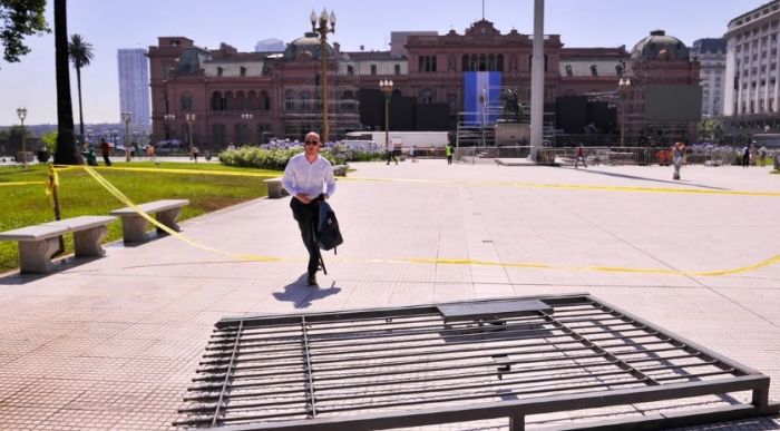 La Plaza de Mayo sin rejas, un compromiso cumplido del presidente Fernández