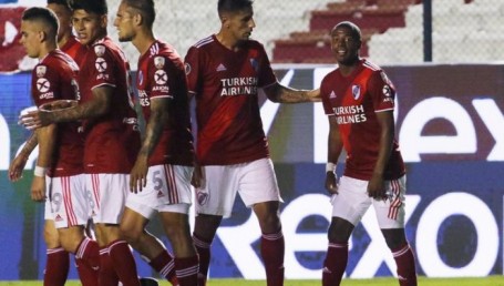 Rivero goleó en Montevideo y es semifinalista en la Libertadores